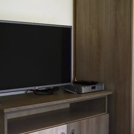 Sequoia Πανσιόν *